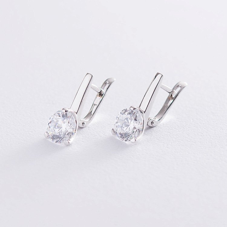 Золотые серьги с фианитами с02895 от ювелирного магазина Оникс