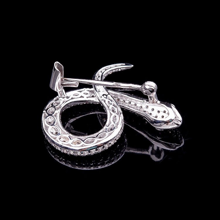 Срібна брошка "Змія" з фіанітами 16092 від ювелірного магазину Онікс - 1