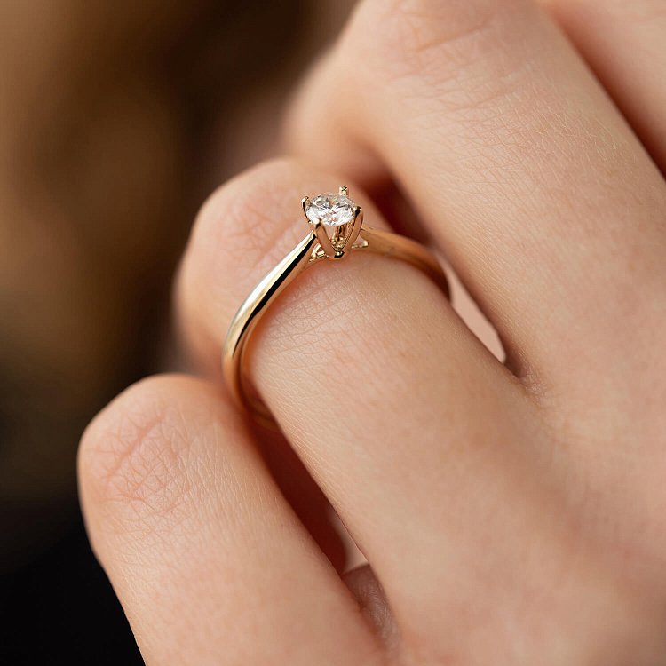 Золотое помолвочное кольцо с бриллиантом кб0477lg от ювелирного магазина Оникс - 3