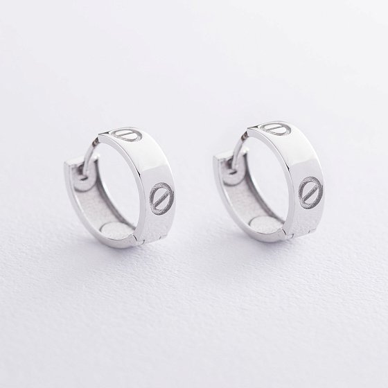 Серьги - кольца "Love" в белом золоте с05479