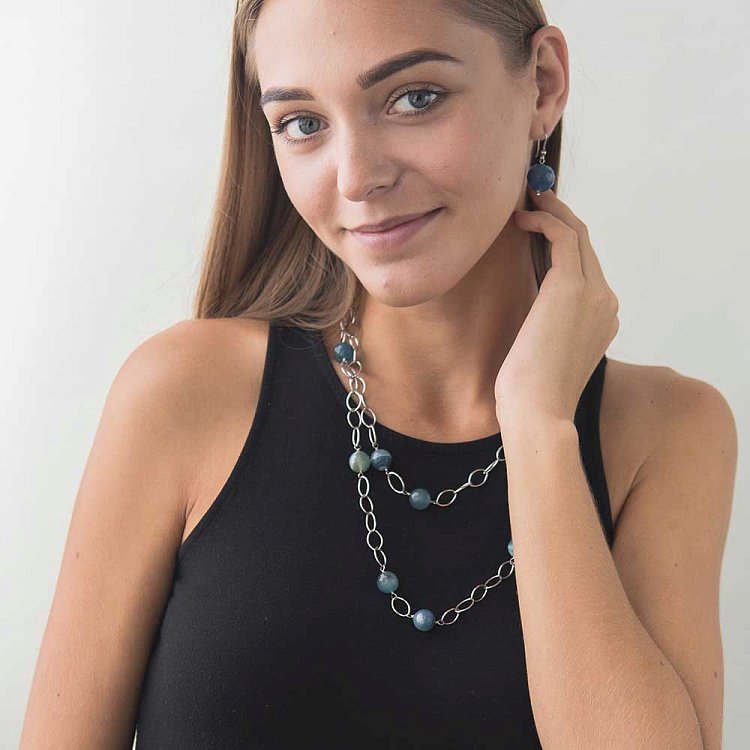 Бусы с агатом 591бус13 Бусы с агатом 591бус13 от ювелирного магазина Оникс