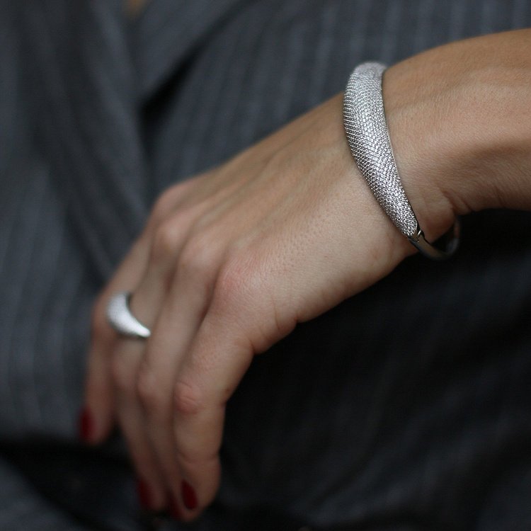 Золотой браслет с фианитами б01672 от ювелирного магазина Оникс