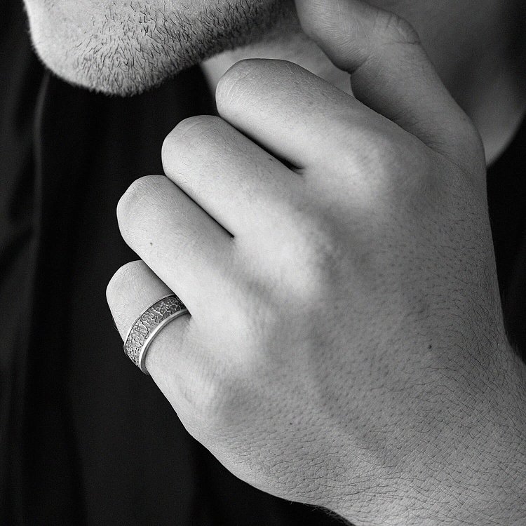 Серебряное текстурное кольцо 7016 от ювелирного магазина Оникс - 5