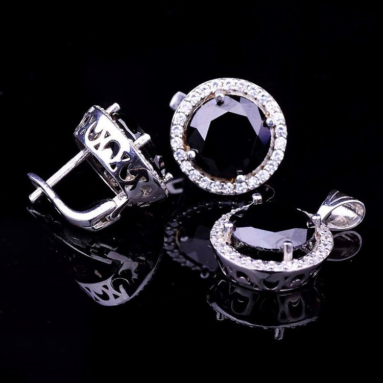 Серебряные сережки с фианитами 12475 от ювелирного магазина Оникс - 4