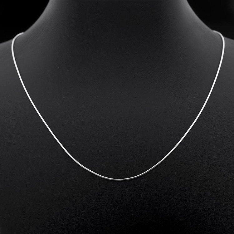 Серебряная цепочка Снейк (1 мм) 15002 - 1 Серебряная цепочка Снейк (1 мм) 15002 от ювелирного магазина Оникс - 1