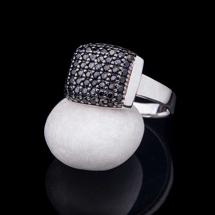 Золотое кольцо с фианитами к04018 от ювелирного магазина Оникс - 5