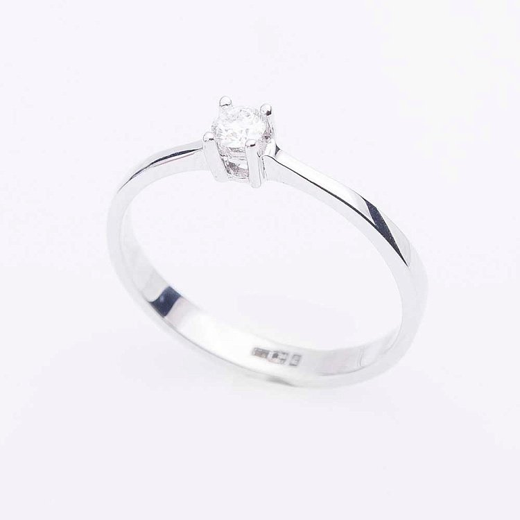 Золотое кольцо с бриллиантами кб03046 от ювелирного магазина Оникс