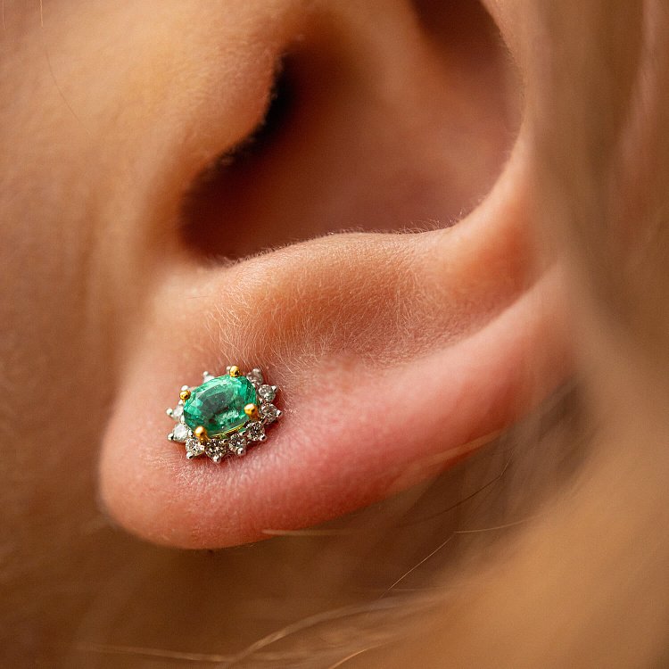 Золотые серьги - пусеты с изумрудами и бриллиантами сб0460ca от ювелирного магазина Оникс - 6