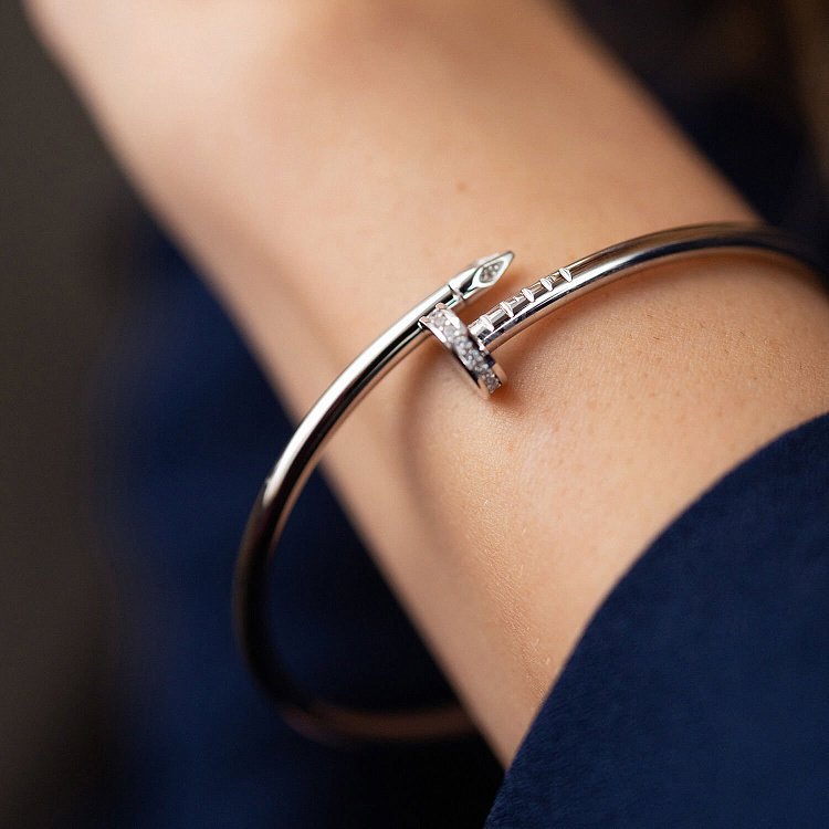 Браслет "Гвоздь" в белом золоте (фианиты) б05172 от ювелирного магазина Оникс - 3