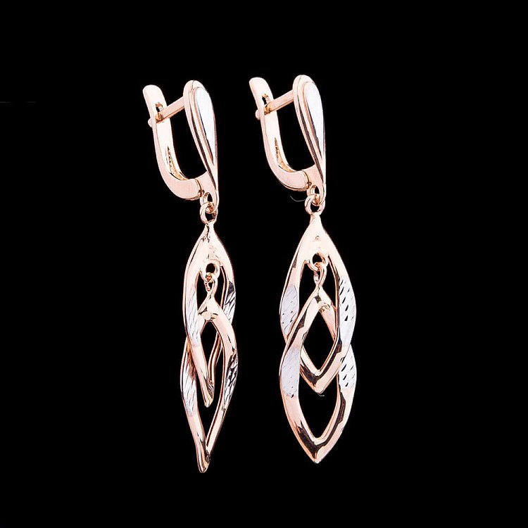 Золотые серьги с03932 от ювелирного магазина Оникс