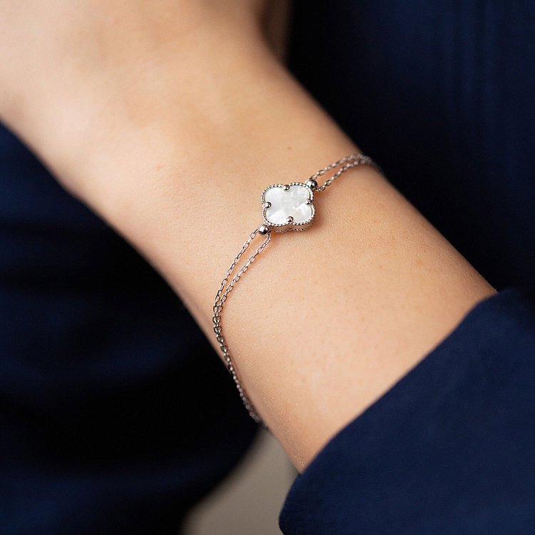 Серебряный браслет "Клевер" с перламутром 141697 от ювелирного магазина Оникс - 3