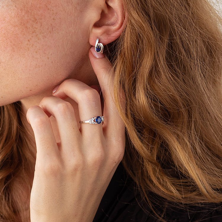 Золотые серьги с бриллиантами и сапфирами сб0016 от ювелирного магазина Оникс - 1