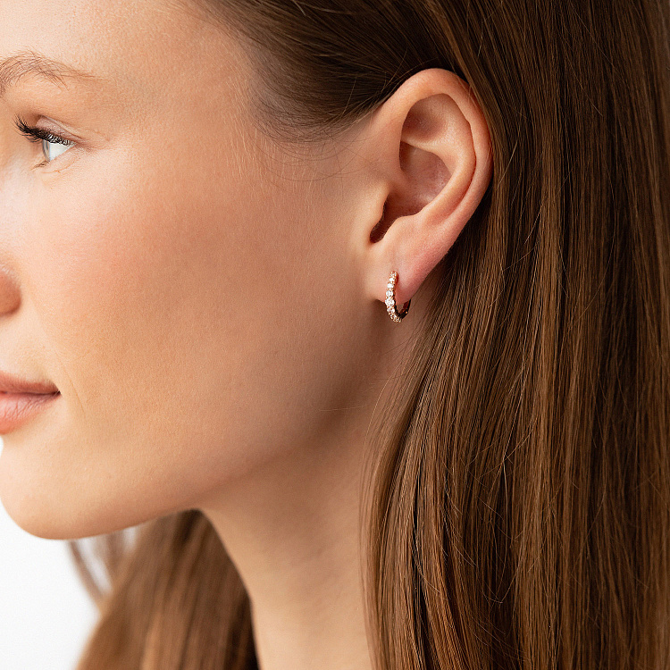 Сережки - кільця з фіанітами (червоне золото) с09170 від ювелірного магазину Онікс - 1