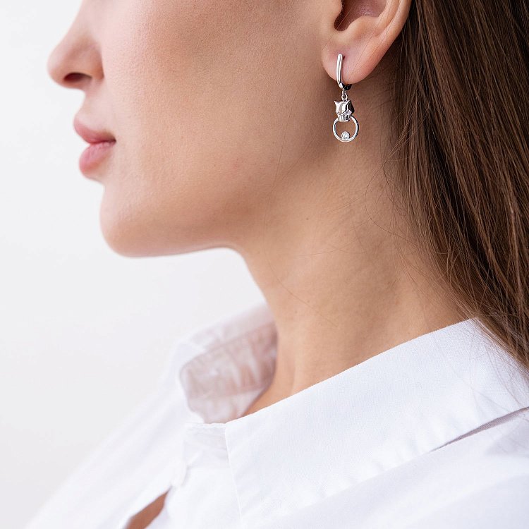 Серьги "Пантеры" в белом золоте (фианиты) с07473 от ювелирного магазина Оникс - 2