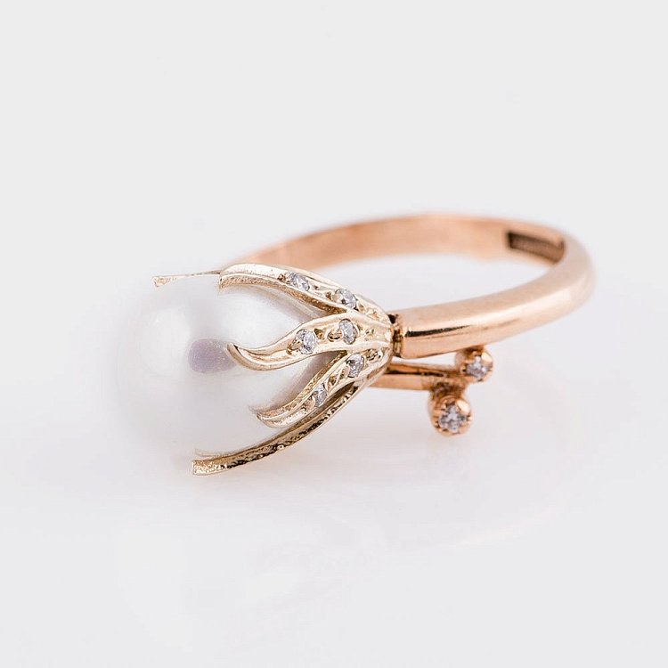 Золота каблучка з штучними перлами к03817 від ювелірного магазину Онікс - 1