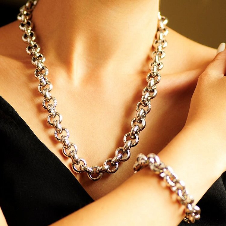 Срібне жіноче кольє без каменів 15070 від ювелірного магазину Онікс - 1