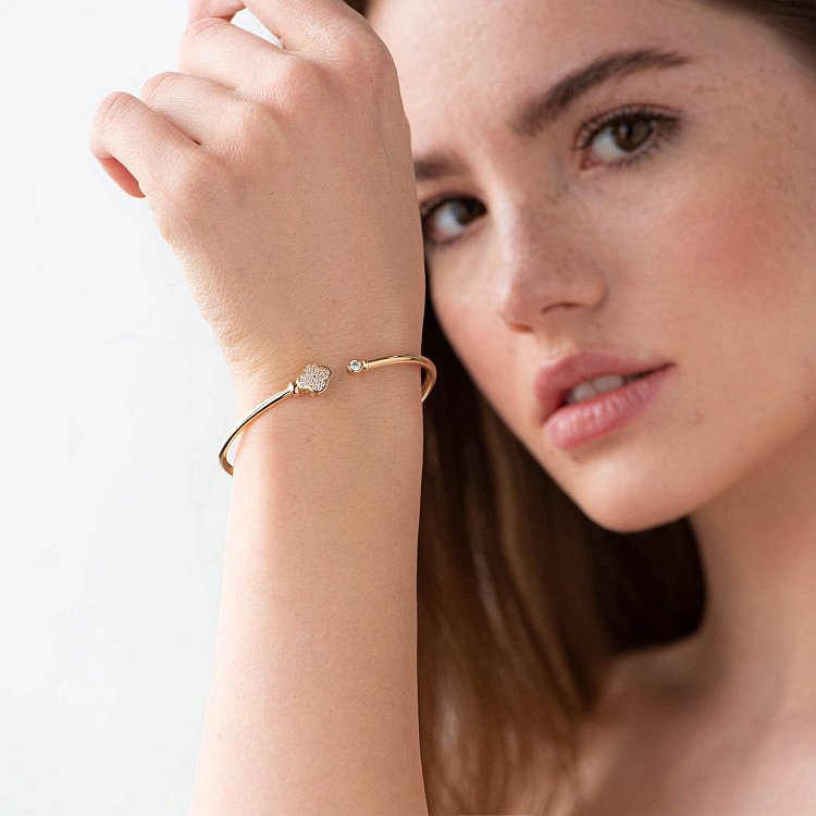 Жорсткий браслет "Конюшина" (жовте золото) б04461 від ювелірного магазину Онікс - 1