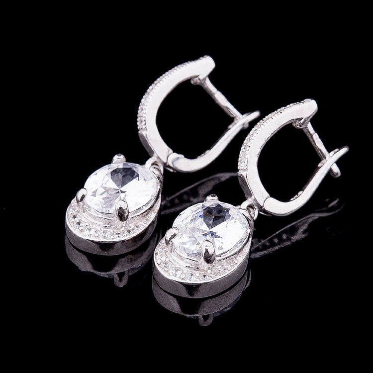 Серьги с белыми фианитами с6 - 1 Серьги с белыми фианитами с6 от ювелирного магазина Оникс - 1