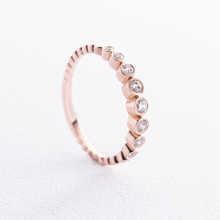 Золотое кольцо с фианитами к07571 от ювелирного магазина Оникс