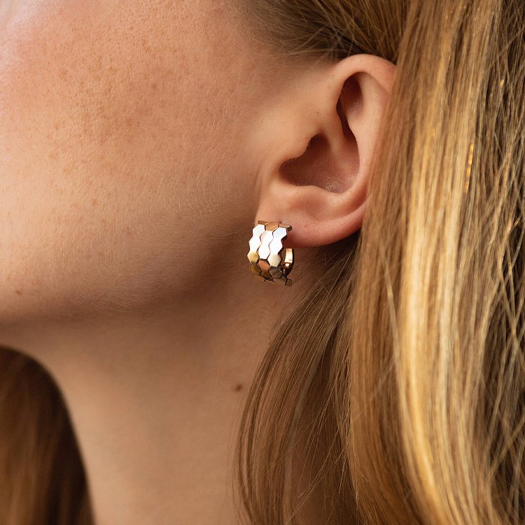 Золотые серьги на английской застежке с06162 от ювелирного магазина Оникс - 2