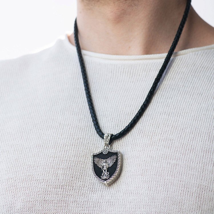 Срібний кулон "Св. Георгій Переможець" з ебеновим деревом 1270 - 1 Срібний кулон "Св. Георгій Переможець" з ебеновим деревом 1270 від ювелірного магазину Онікс - 1