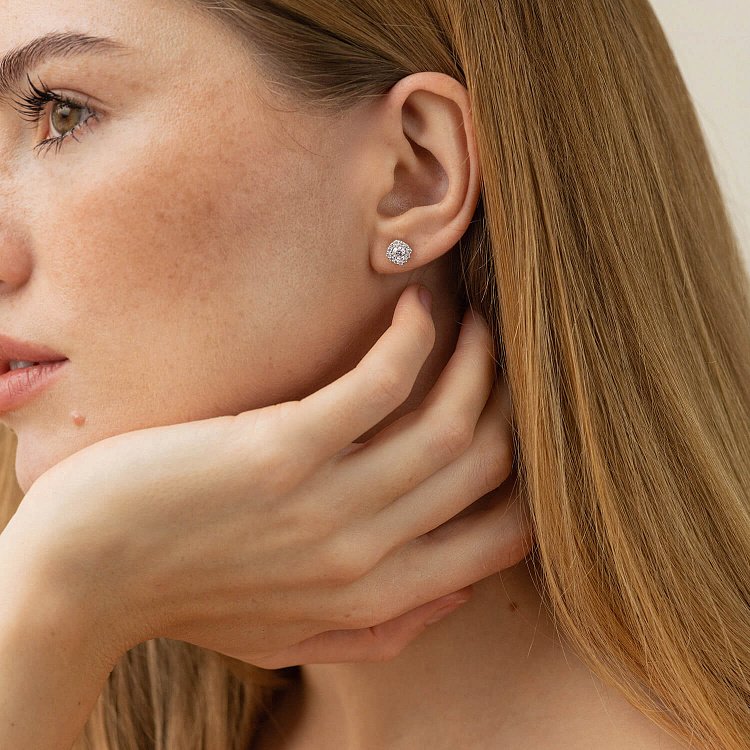 Сережки - пусети з діамантами (біле золото) 320711121 від ювелірного магазину Онікс - 1