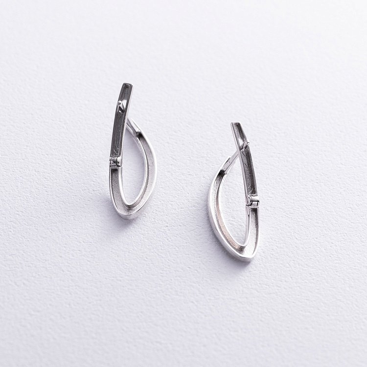 Серьги "Айрис" в белом золоте с05075 от ювелирного магазина Оникс - 2