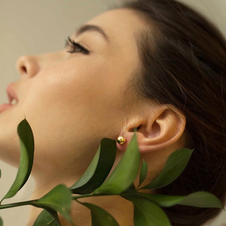 Сережки - пусети "Кульки" в жовтому золоті (0.7 см) с06892 від ювелірного магазину Онікс - 7