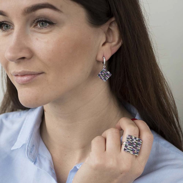 Серебряное кольцо с фианитами 112029 от ювелирного магазина Оникс - 2