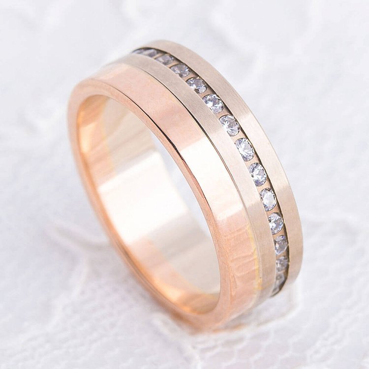 Обручальное кольцо обр000811 от ювелирного магазина Оникс