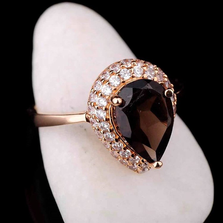 Золота каблучка з димчастим топазом і фіанітами к02327 від ювелірного магазину Онікс - 2