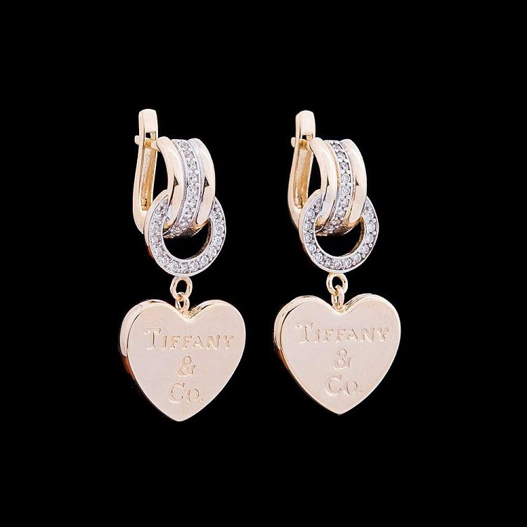 Золотые серьги "Сердца" с фианитами с04250 от ювелирного магазина Оникс