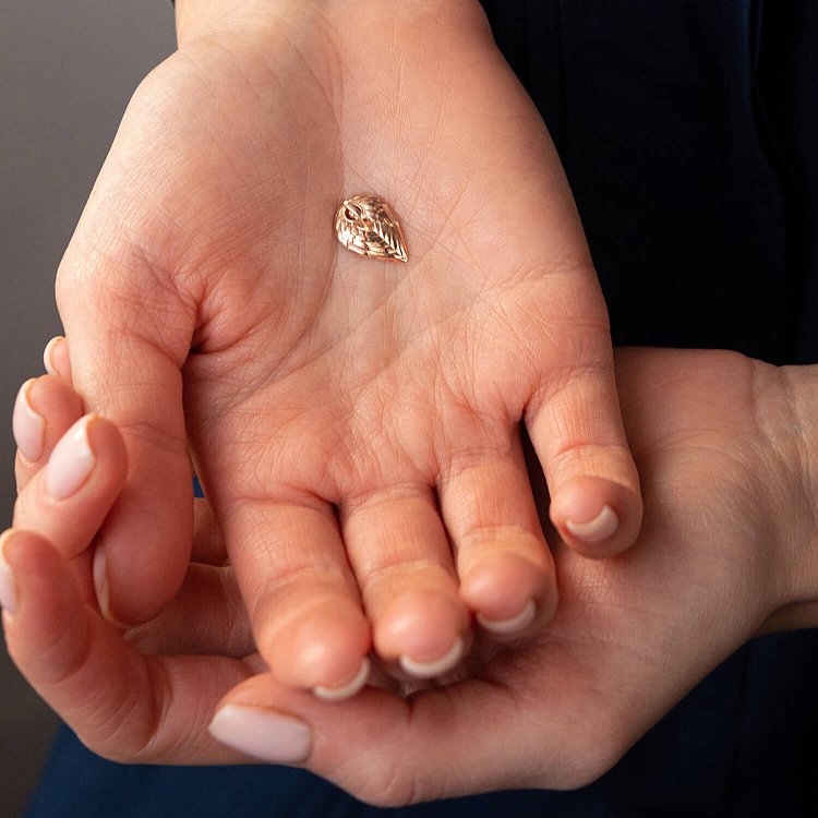 Кулон "Ангел Хранитель" в красном золоте (бриллианты) 132742421 от ювелирного магазина Оникс - 1