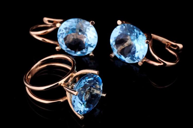 Золоті сережки з блакитним топазом с00911 від ювелірного магазину Онікс - 3