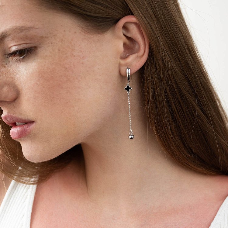 Срібні сережки "Конюшина з дзвіночками" (емаль) 122788 від ювелірного магазину Онікс - 1