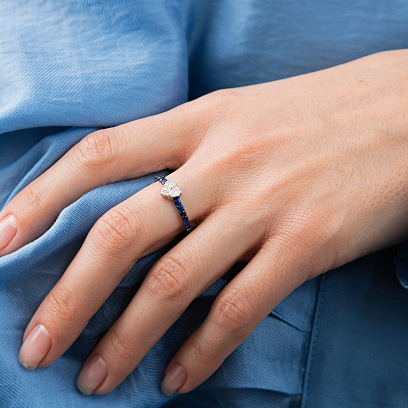 Золота каблучка "Сердечко" з діамантами і сапфірами кб0667va №6