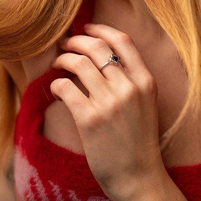 Серебряное кольцо "Клевер" с черным фианитом 112002 №7