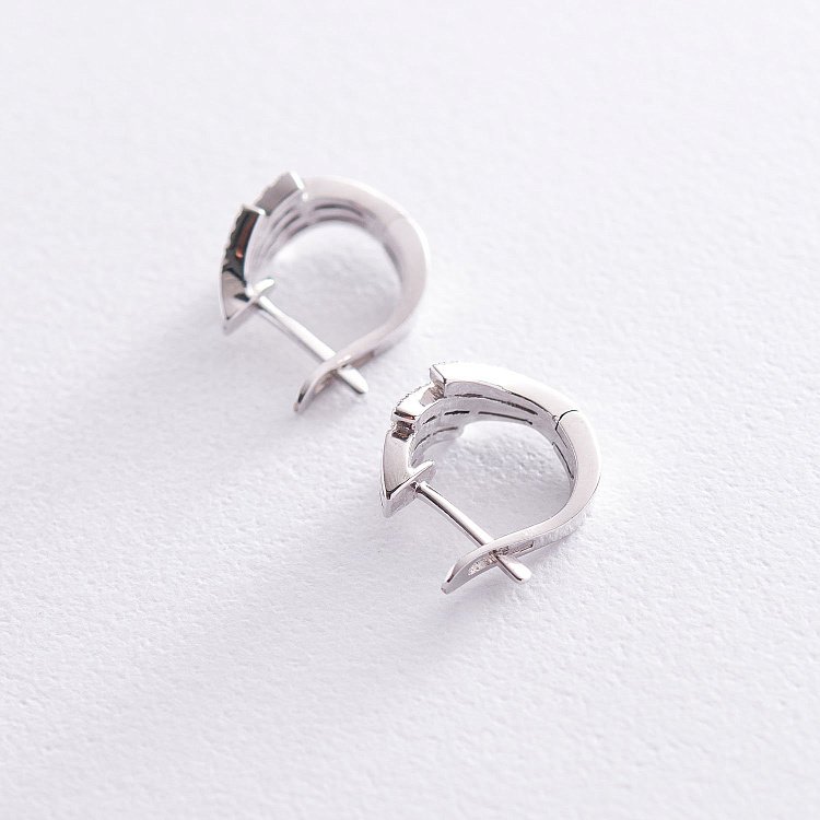 Золоті сережки з діамантами T03105E від ювелірного магазину Онікс - 2