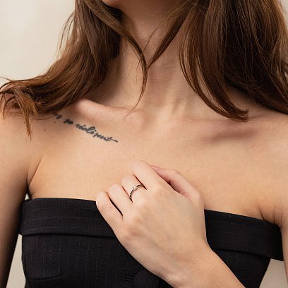 Золота каблучка з білим і чорними діамантами кб0472di №2