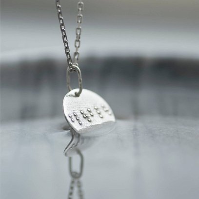 Срібний кулон з індивідуальним гравіюванням шрифтом Брайля (17 мм) 132722br №4