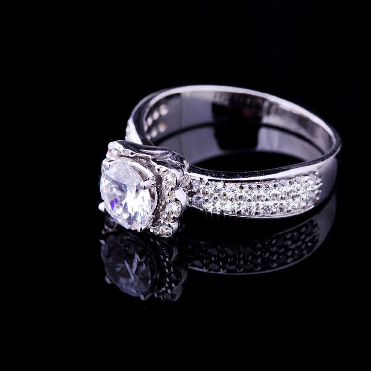 Каблучка (фіаніти) к01713ж від ювелірного магазину Онікс