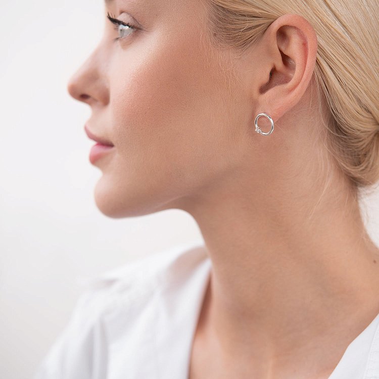 Срібні сережки - пусети "Удача" (фіаніти) 122748 від ювелірного магазину Онікс - 3