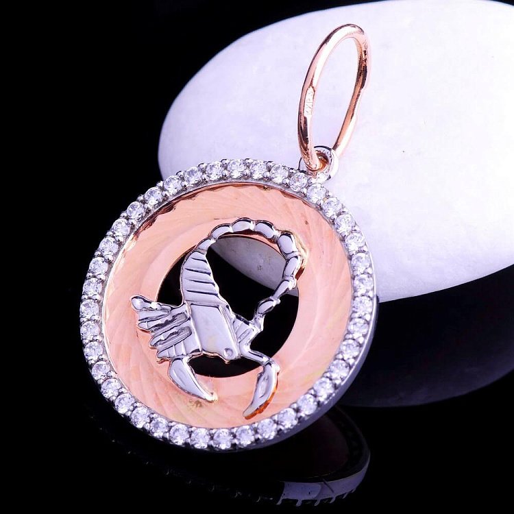 Підвіска "Знаки зодіаку - Скорпіон" з фіанітами п01702ск від ювелірного магазину Онікс