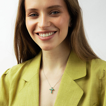 Крестик в белом золоте (бриллианты, изумруды) пб0394ca №5