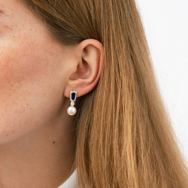Серебряные серьги с жемчугом, гидротерм. сапфирами и фианитами 2488/1р-PWTNS от ювелирного магазина Оникс - 1