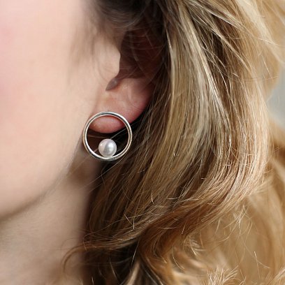 Срібні сережки-пусети "Кругообіг" з перлами 122551 №15