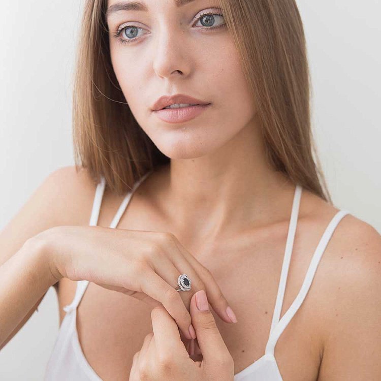 Золота каблучка з синім сапфіром і діамантами к346 від ювелірного магазину Онікс - 3