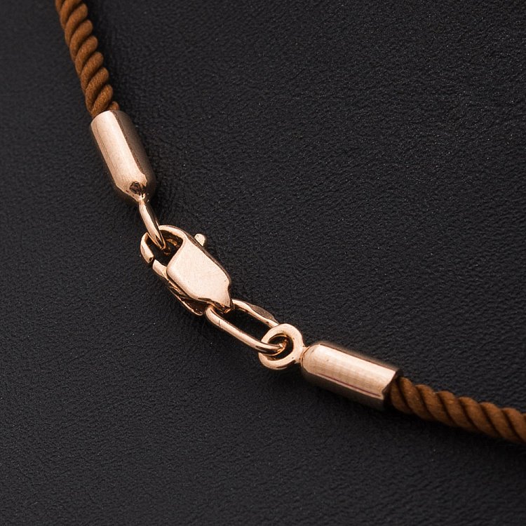 Шовковий коричневий шнурок з гладкою золотою застібкою (2 мм) кол00934 від ювелірного магазину Онікс - 2