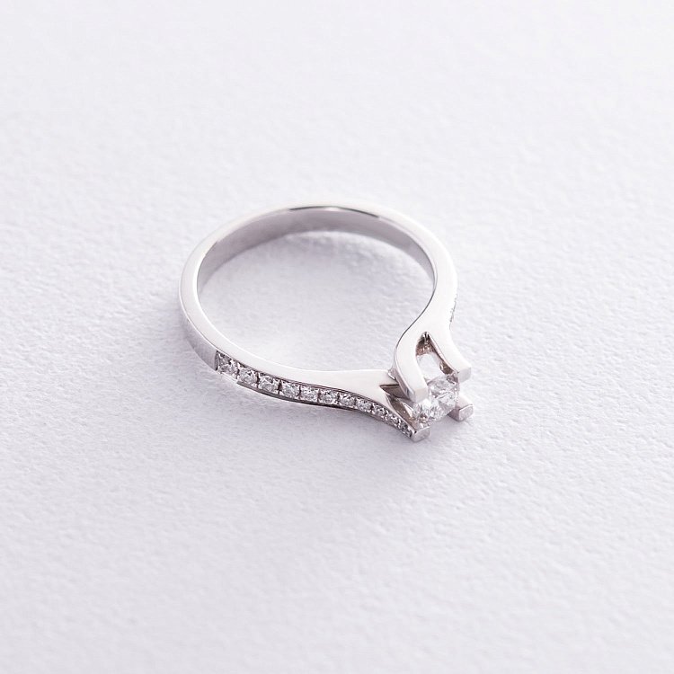 Каблучка в білому золоті з діамантами к358ca від ювелірного магазину Онікс