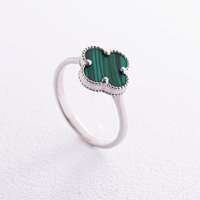 Серебряное кольцо "Клевер" (малахит) 112562